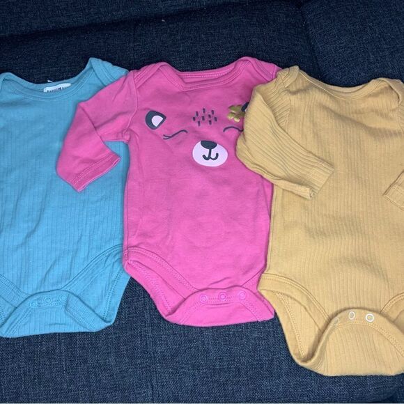 Long Sleeve Onesie Bundle - Picture 4 of 9
